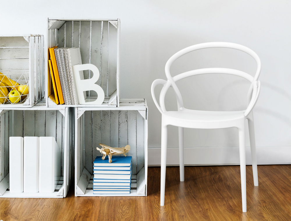 Кресло пластиковое Siesta Contract Mila, белый