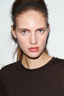 ZARA ХЛОПКОВАЯ ФУТБОЛКА В СТИЛЕ РУСТИК, ШОКОЛАДНЫЙ