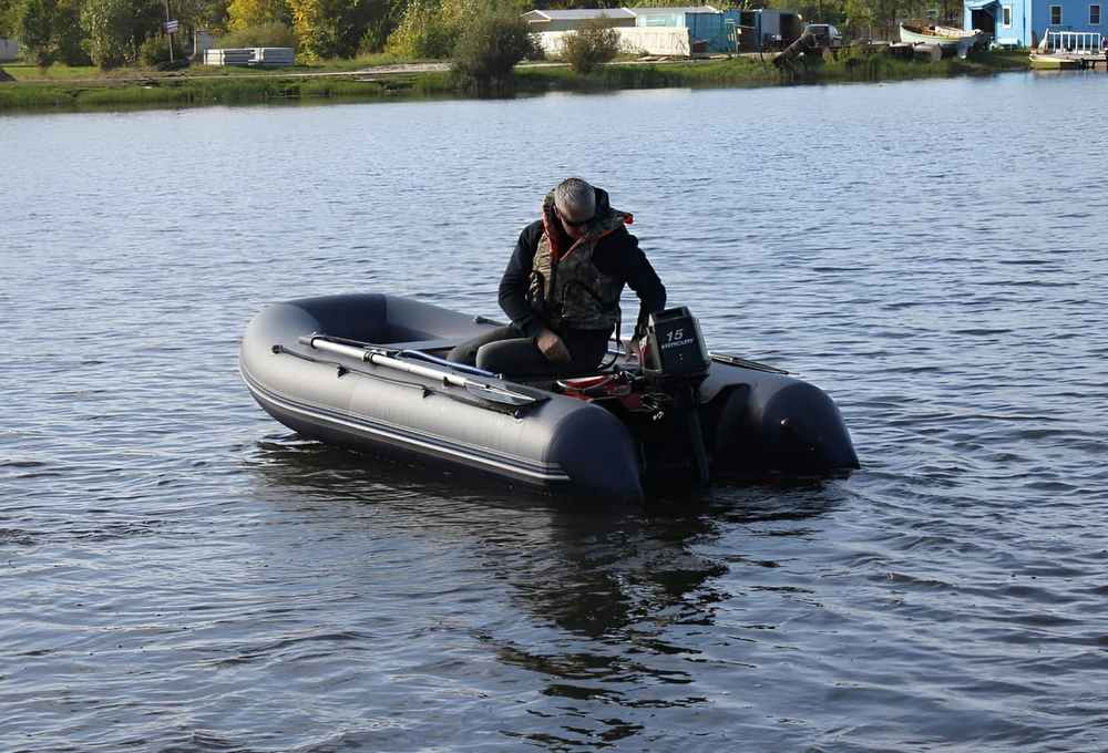 Лодка ПВХ ФЛАГМАН 330 U