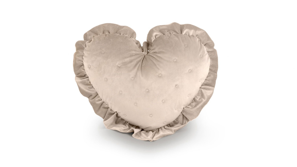 Подушка декоративная сердце с рюшами "Аллюр" АЙВОРИ 45х45см
