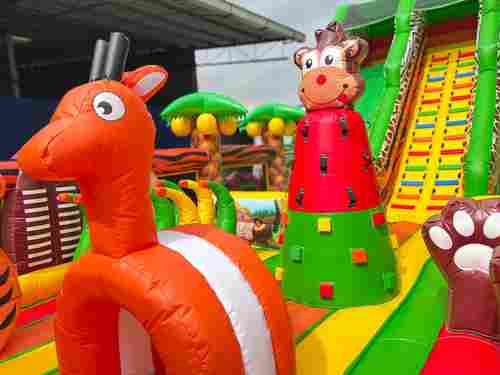 Коммерческий надувной батут "Сафари Ультра", 14*6*7,5 м.