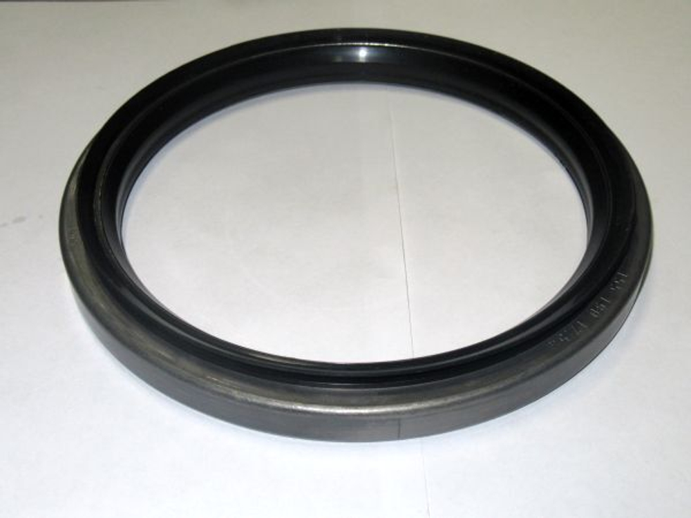 САЛЬНИК 155х190х17.54 ЗАДНЕЙ СТУПИЦЫ (SKT)