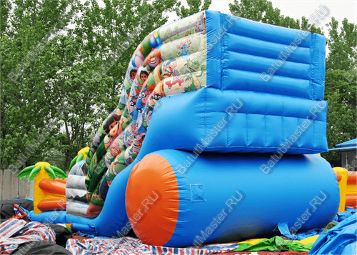 Большая надувная горка "Братство пиратов с роботом" 12*12*7 м
