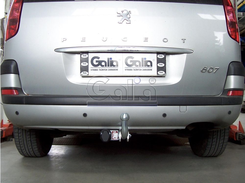 Фаркоп оцинкованный Galia C031A для Citroen C8 2002-2010, FIAT Ulysse 2002-2010, Lancia Phedra 2002-2010, Peugeot 807 2002-2010(паспорт и сертификат в комплекте)(без электрики)