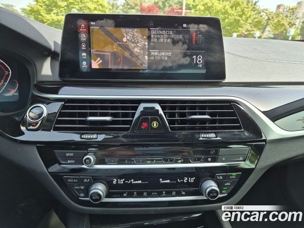 BMW 5 Series (G30) 520i Luxury (02.2020)