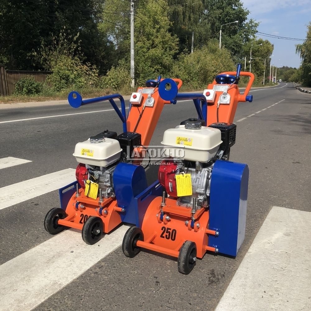 Демаркировочная машина LATOKHO DM 250 G  бензиновая - ширина 250 мм