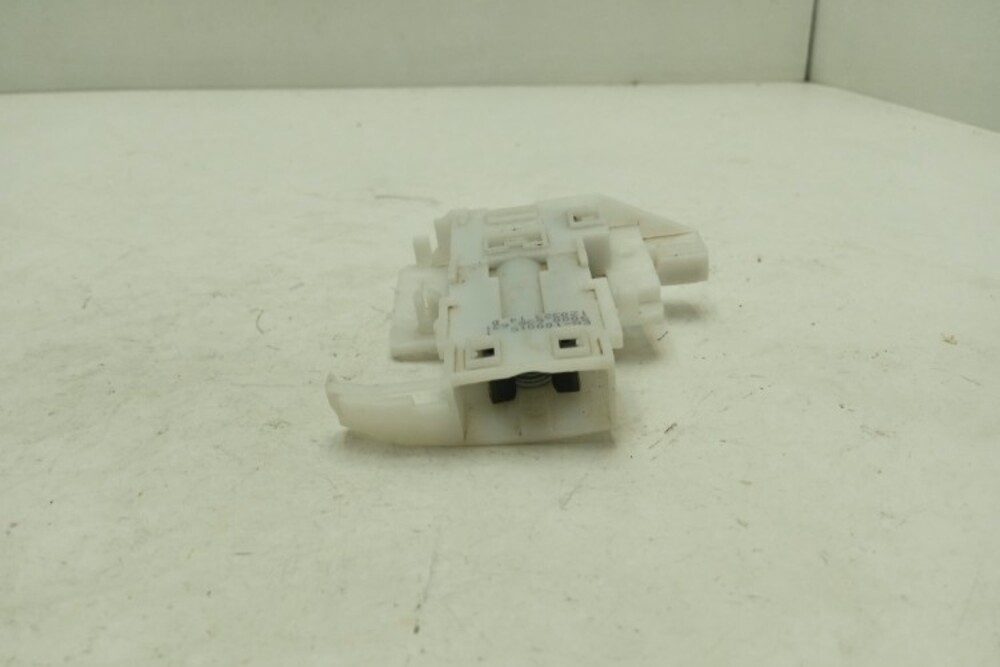 SRV53M00RU/06 ктп18 Замок двери для посудомоечной машины Bosch 9000638631 б/у