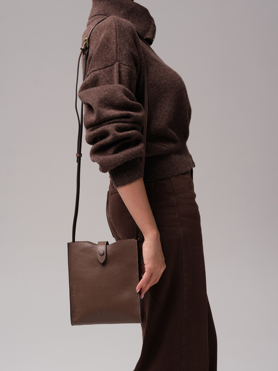 Женская кожаная сумка кросс-боди DBR 30919 коричневый какао