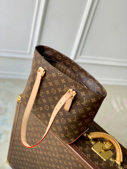 Louis Vuitton Piano