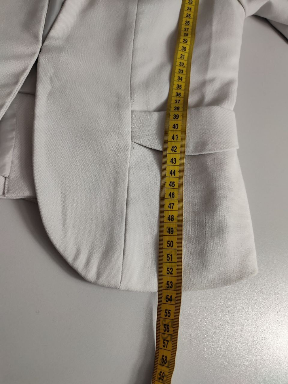 Жакет H&M приталенный, маркировка 34, визуально на 40 размер