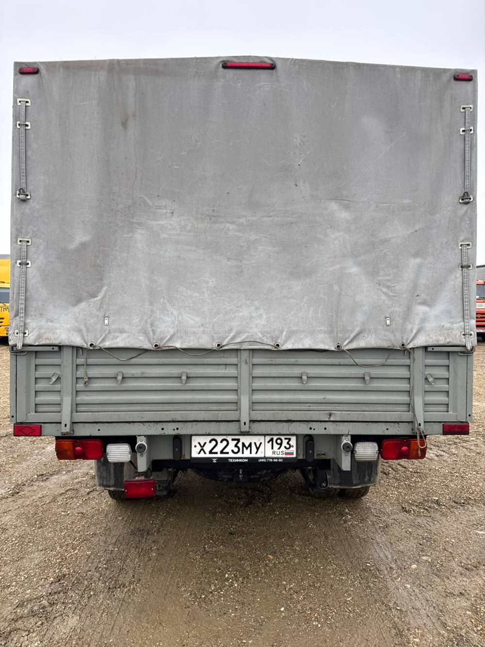 UAZ Profi 236324 (Борт/Тент, Бензиновый, 2,7 л, 150 л.с.)