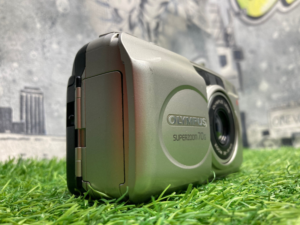 Olympus SuperZoom 70G