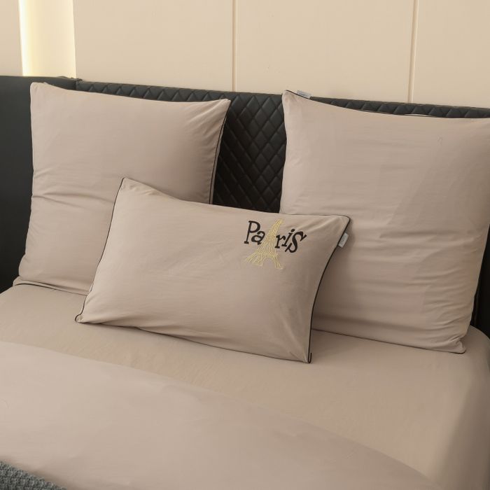 Комплект постельного белья на резинке «Парижская классика»