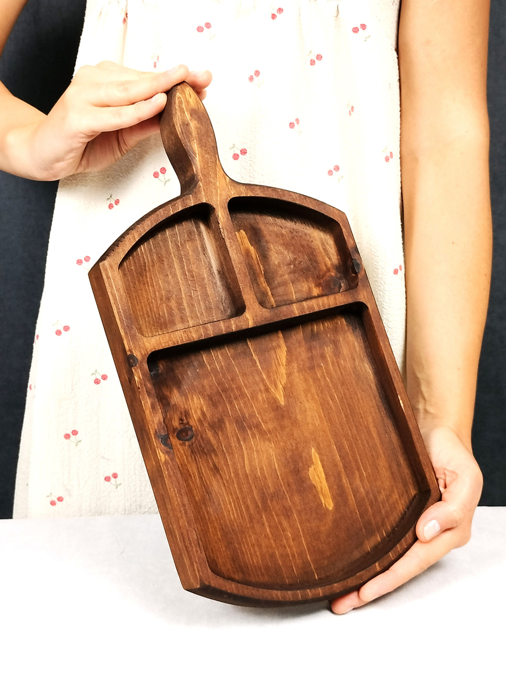 Деревянная менажница из Сибирского кедра для подачи, сервировки