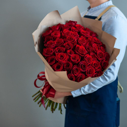 Букет из 51 красной высокой розы Эквадор