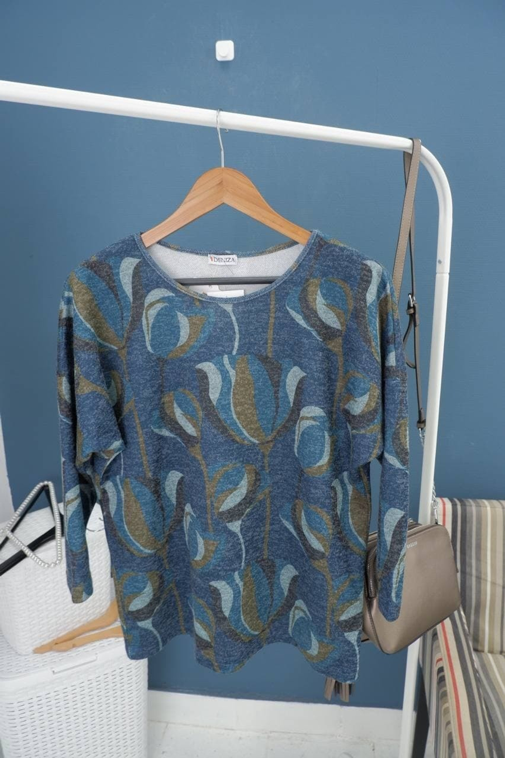 Свитшот Deniza абстрактный 46 размер, новый