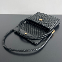 Bottega Veneta Swing 25 cm
