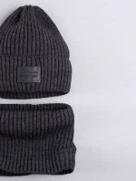 Шапка для мальчика со снудом демисезонная