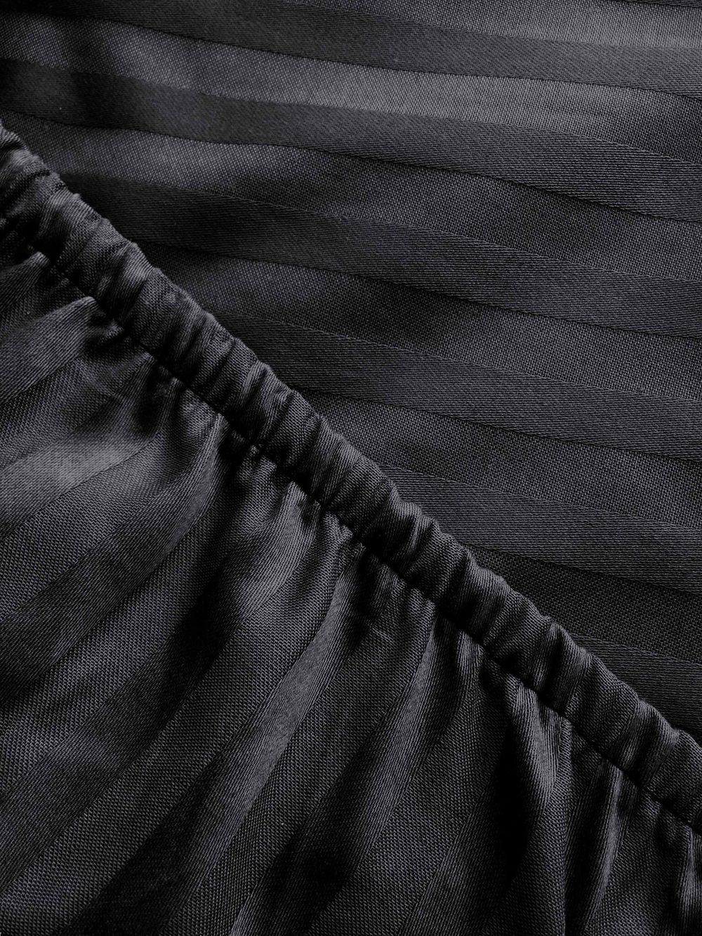 Простынь на резинке сатин-страйп Milky Garden "Графитовый" 160x200 см