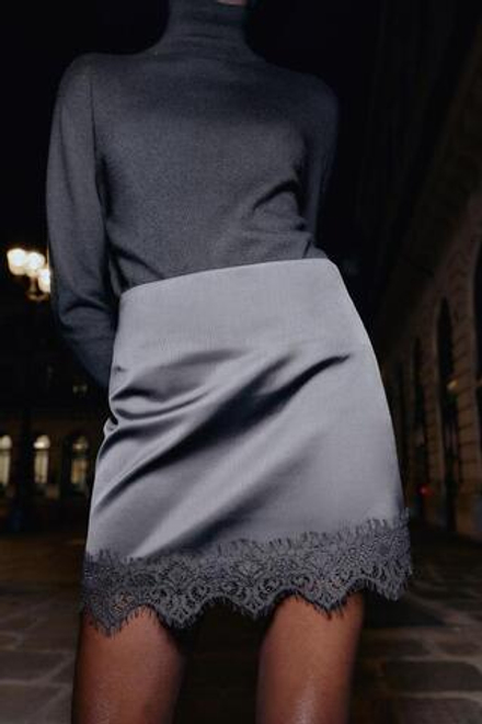 ZARA ЮБКА-ШОРТЫ С КРУЖЕВНОЙ ОТДЕЛКОЙ, ЧЕРНЫЙ