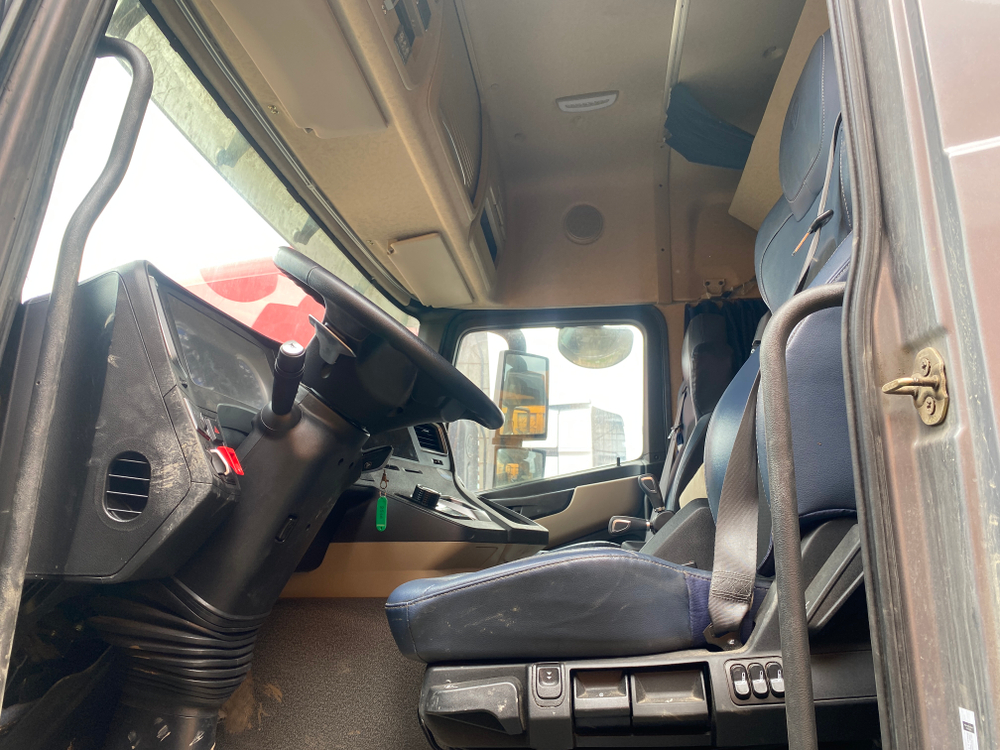 Foton AUMAN 4x2 Седельный тягач BJ4189Y6ADL-01 (Дизельный, 11.8 л, 470 л.с. АТ)