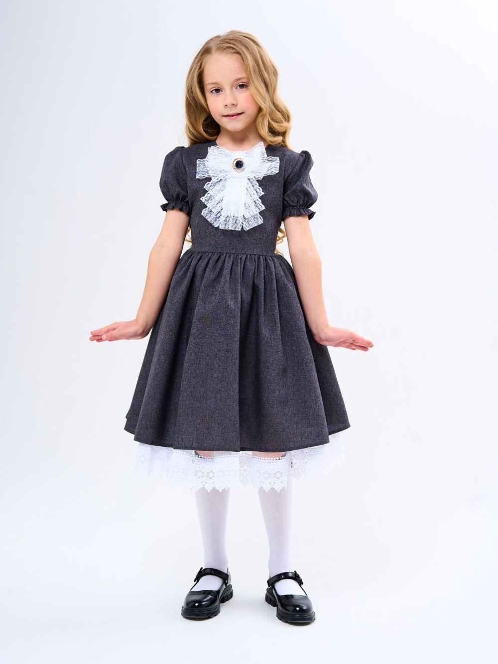 Школьное платье для девочки с кружевом