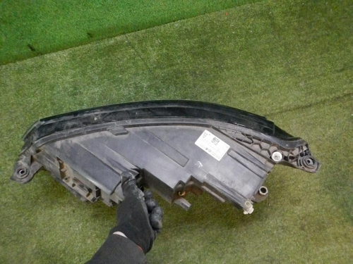 Битая Фара правая Skoda Kodiaq (2016-2022) LED