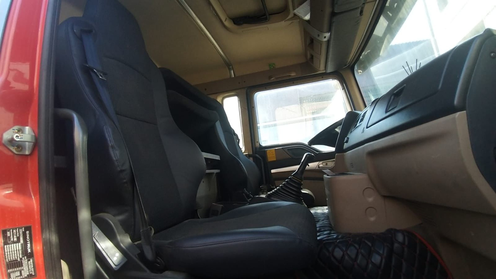 Howo T5G 8x4 Самосвал ZZ3317V386GE1 (Дизельный, 10,5 л, 440 л.с., МТ)