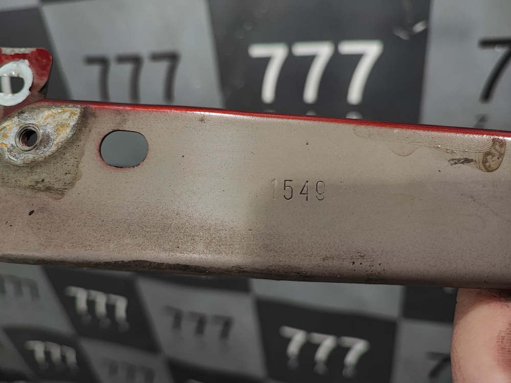 Кронштейн крыла переднего правого LADA Granta 18-нв Б/У Оригинал 8450104278