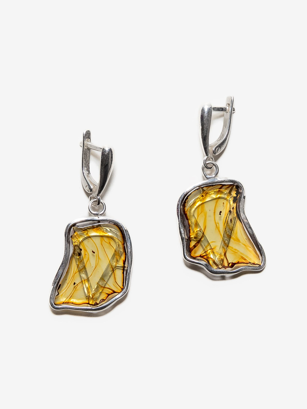 Уникальные серебряные серьги с цельным пейзажным янтарем, серебро 925 пробы