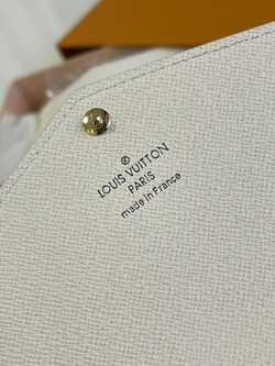 Louis Vuitton Sarah Wallet
