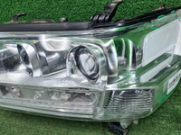 Битая Фара левая Toyota Land Cruiser 200 15-21 LED