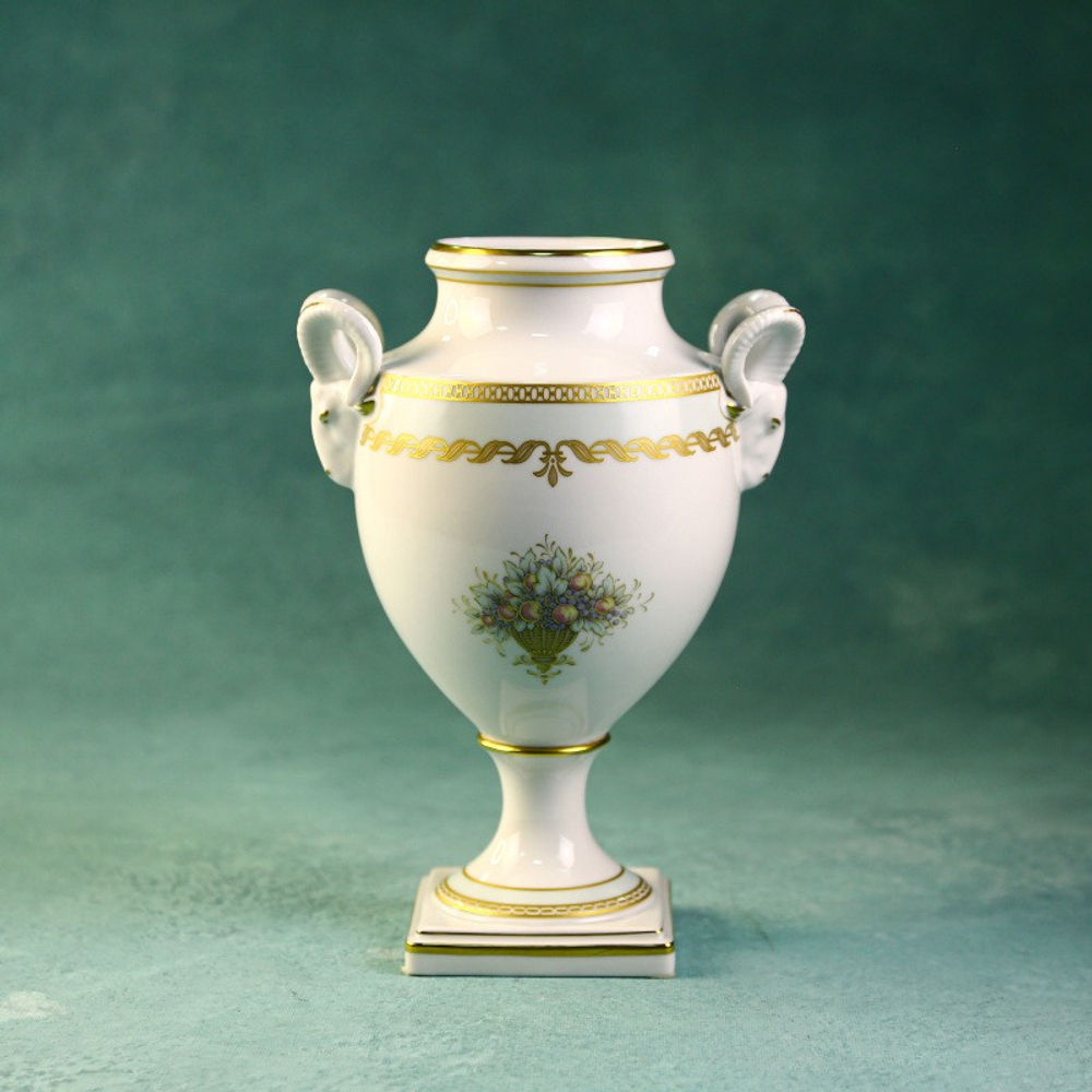 Парадная ваза-кубок