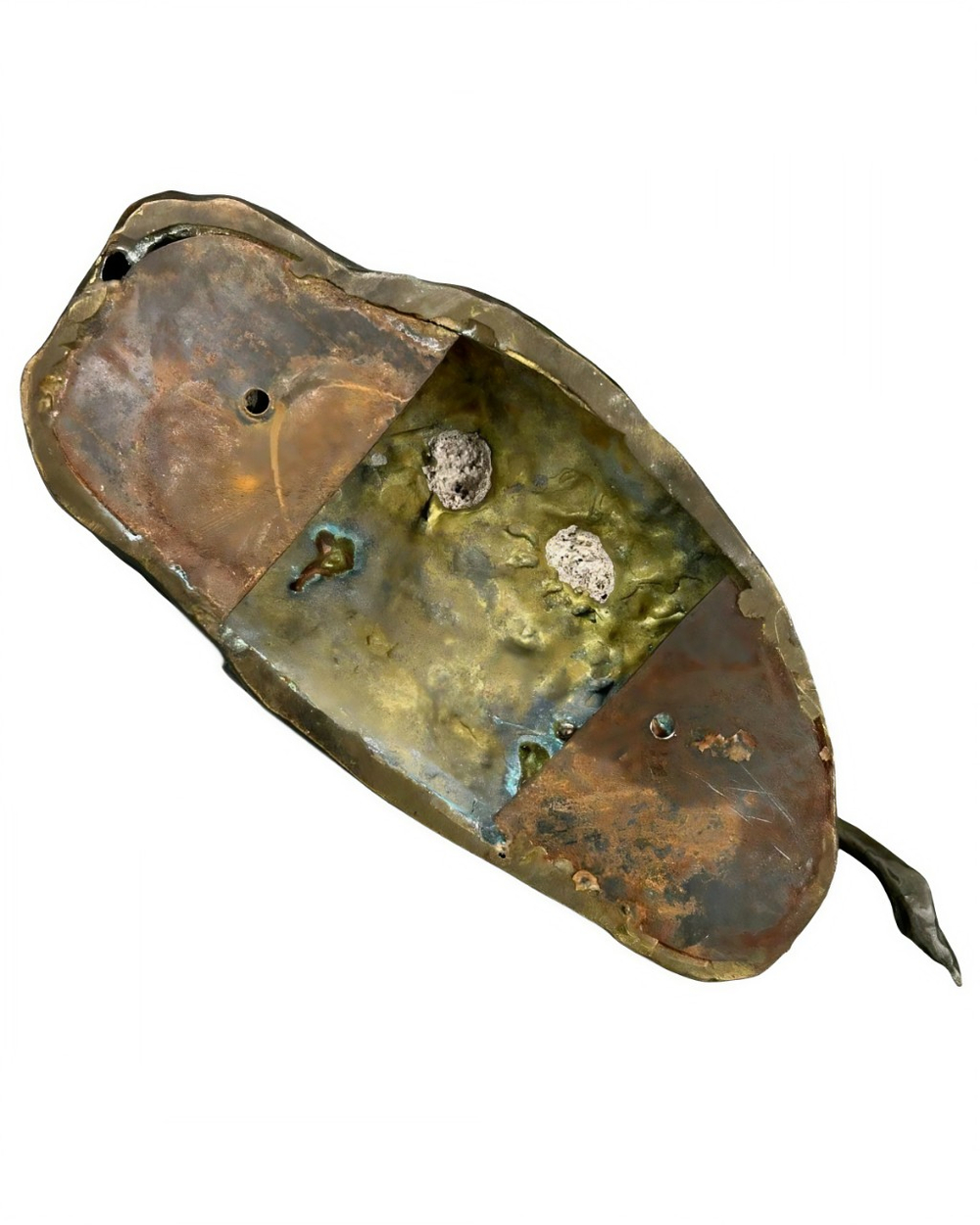 Скульптура "Рычащий лев"