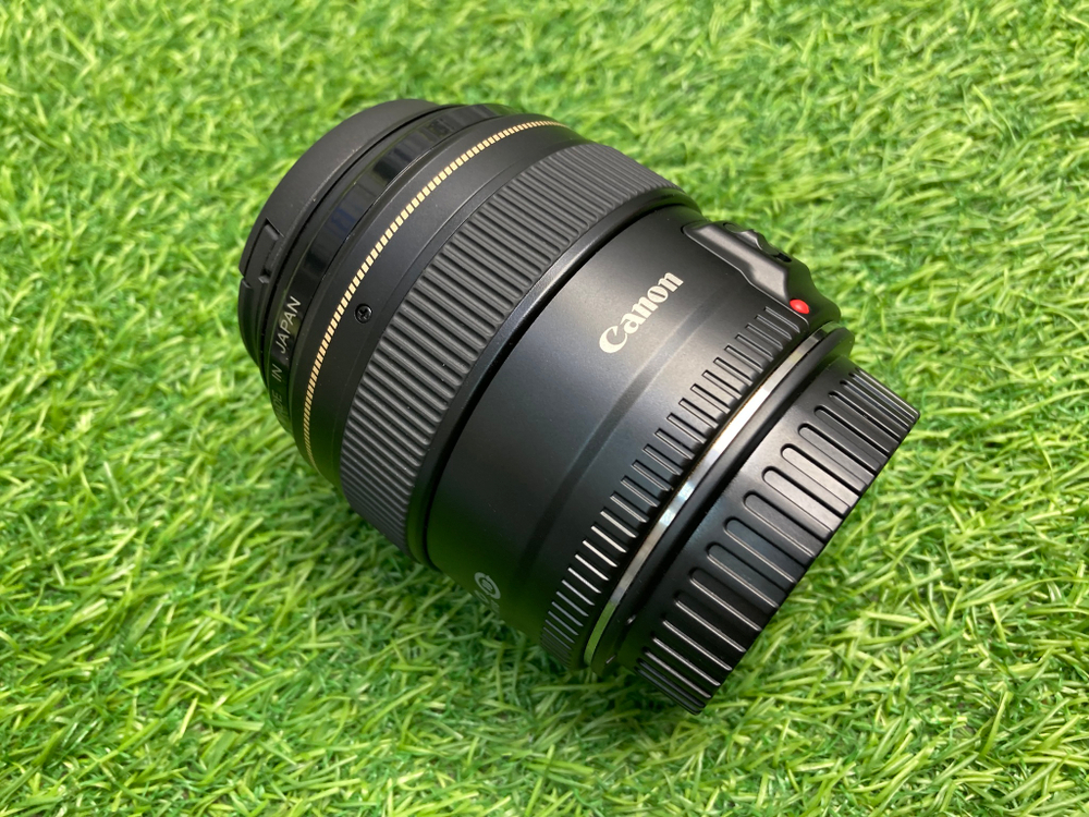 Canon EF 85mm 1.8 USM