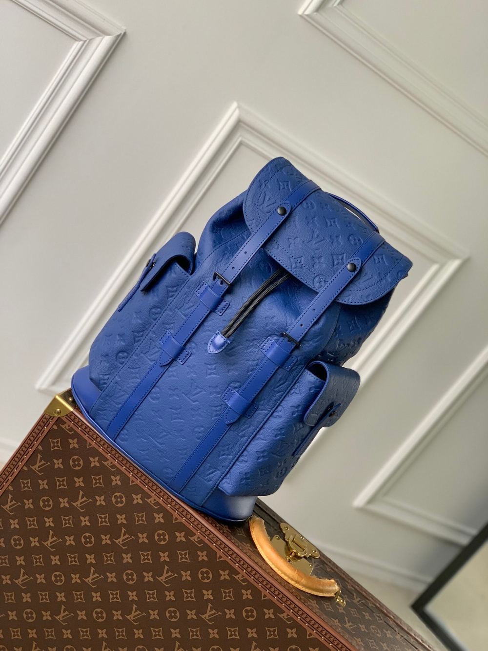 Louis Vuitton Christopher MM