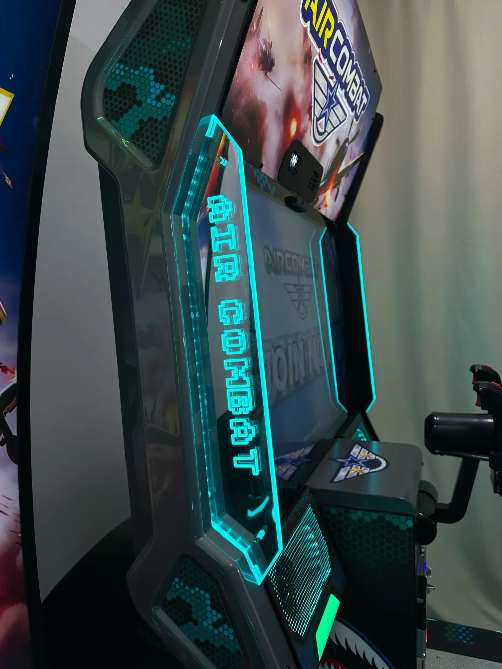 Двойной видео симулятор самолета «Пилоты: воздушный бой»