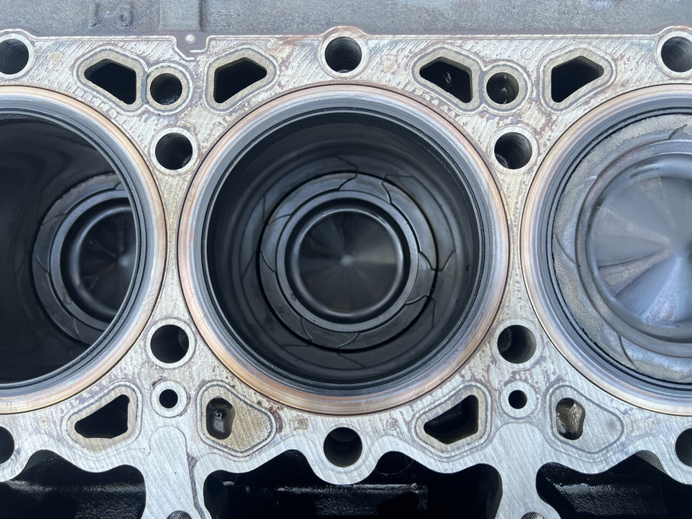 Шорт-блок двигателя MX13 2018г.