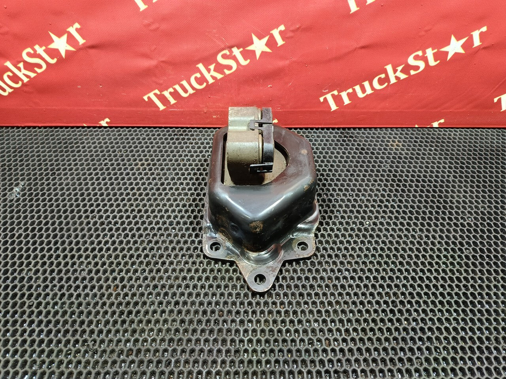 Подушка двигателя задняя