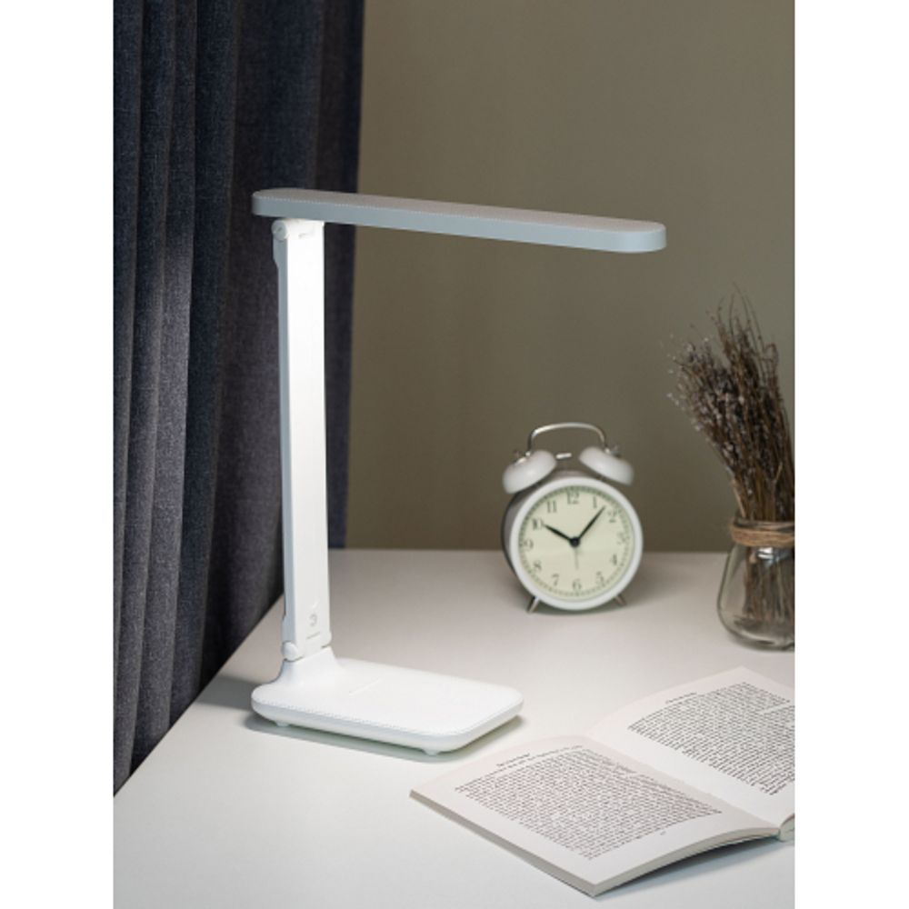 Настольный светильник ЭРА NLED-495-5W-W светодиодный аккумуляторный белый