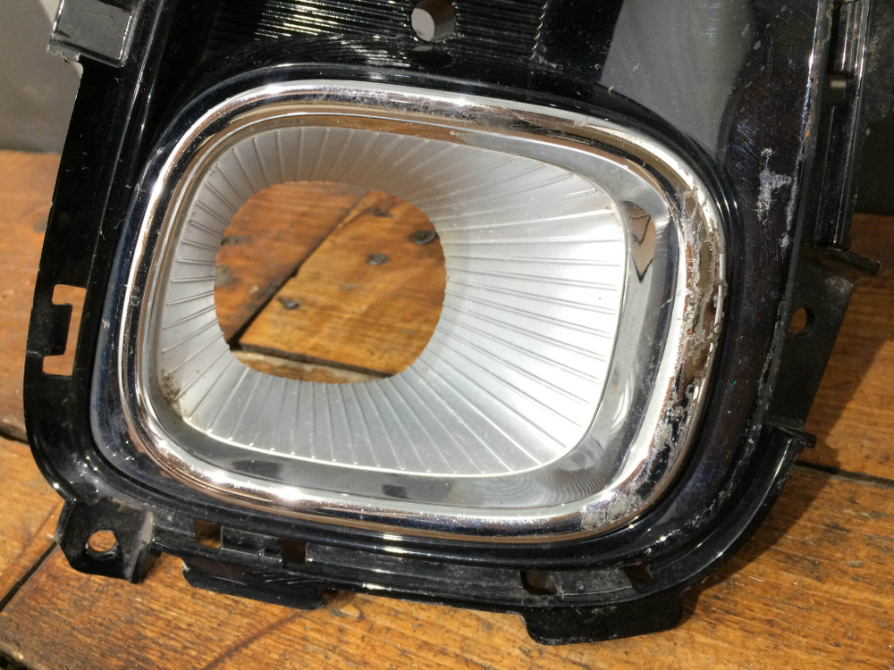 Накладка ПТФ левая Kia Picanto 3 (JA) 17-21 Б/У Оригинал 86527G6000