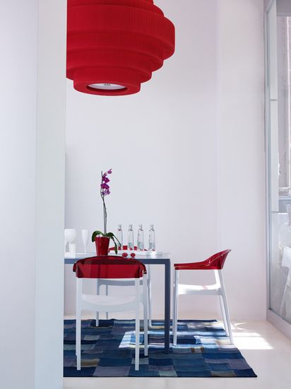 Кресло пластиковое Carmen белое, красное