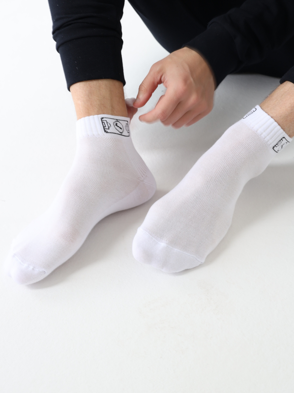 Носки белые с черной вышивкой Город Горький