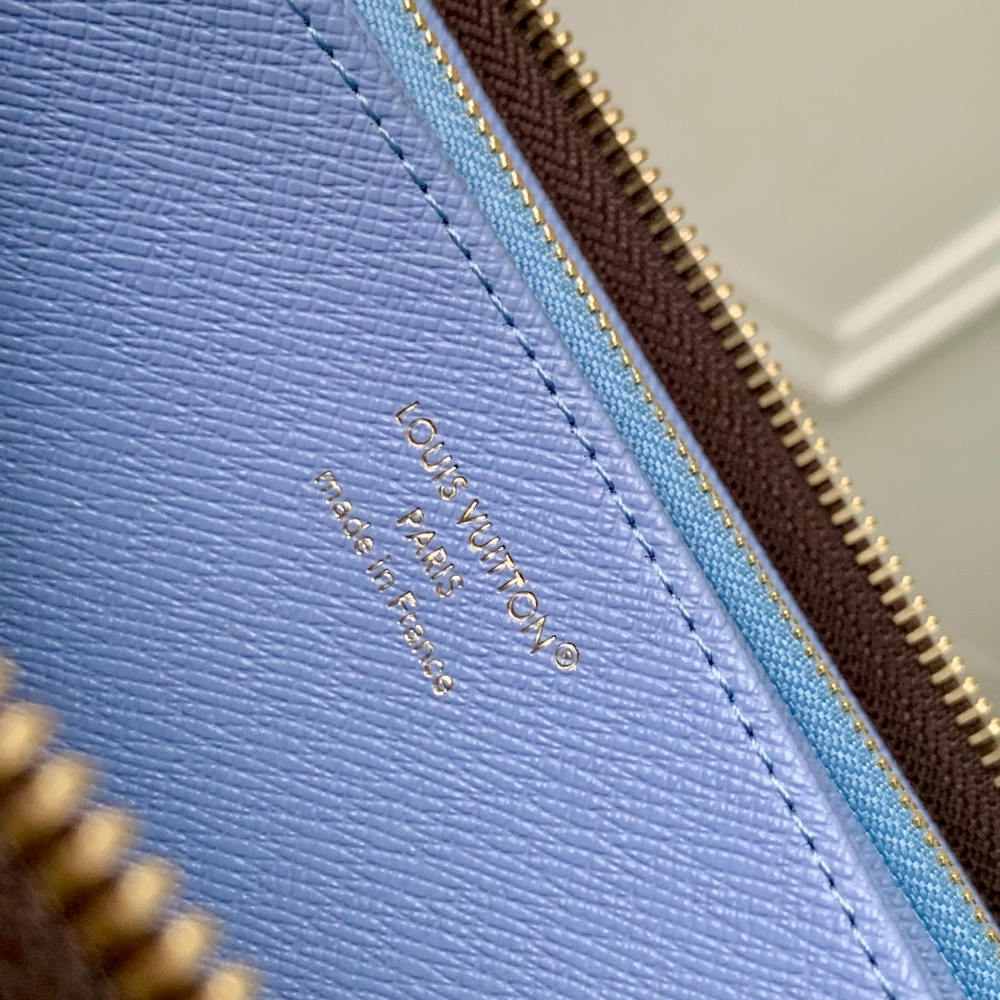 Louis Vuitton Zippy Wallet