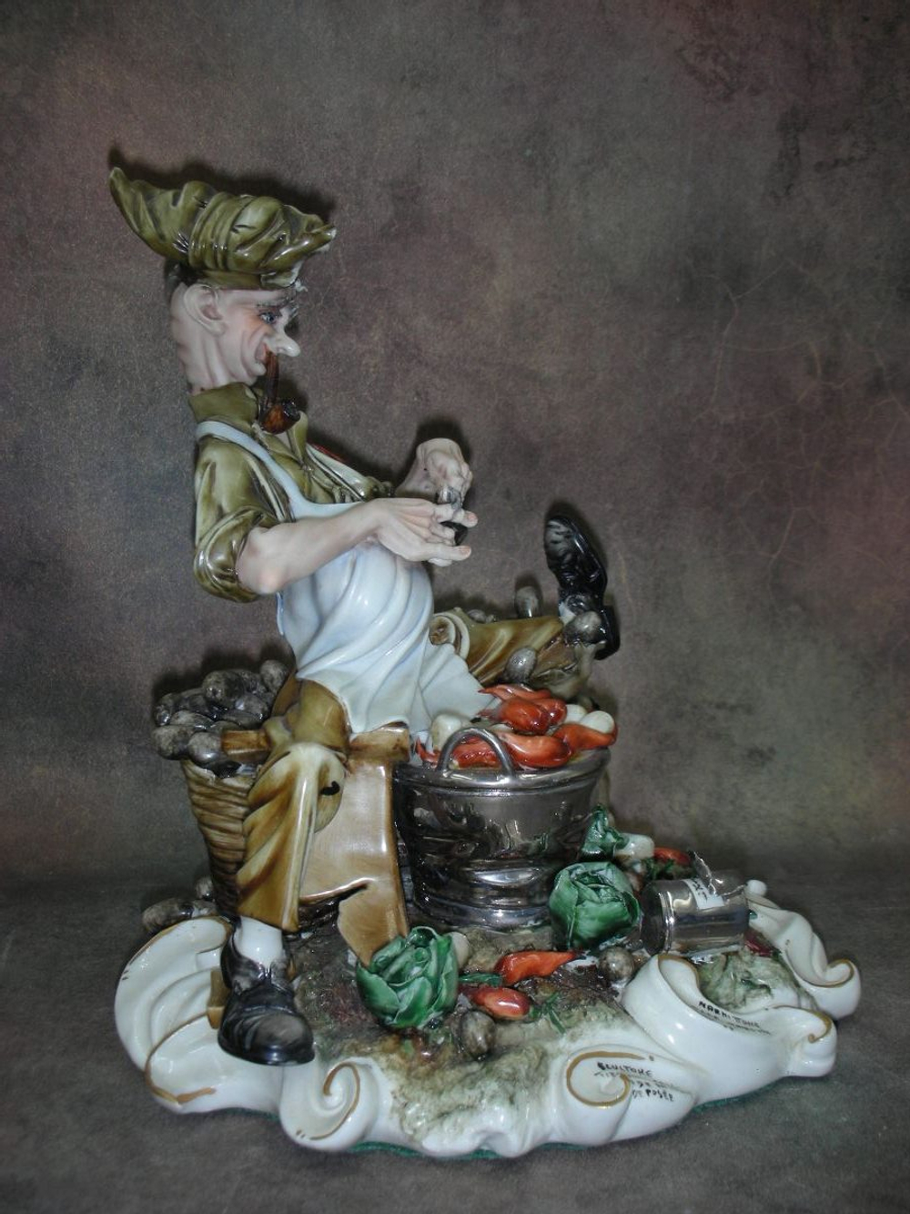 Статуэтка. Фарфор. Повар. Capodimonte. Италия