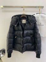 Пуховик Moncler