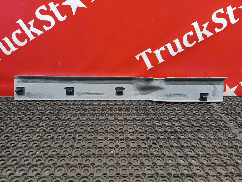 Обшивка задней стенки правая 2023г