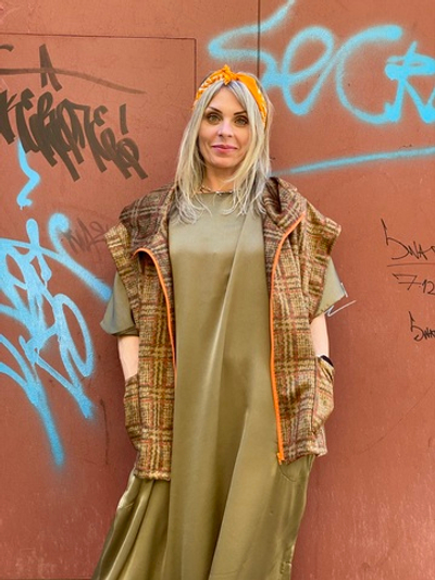 Жилет «клетка оранжевая» при покупке на сумму от 2️⃣4️⃣9️⃣9️⃣