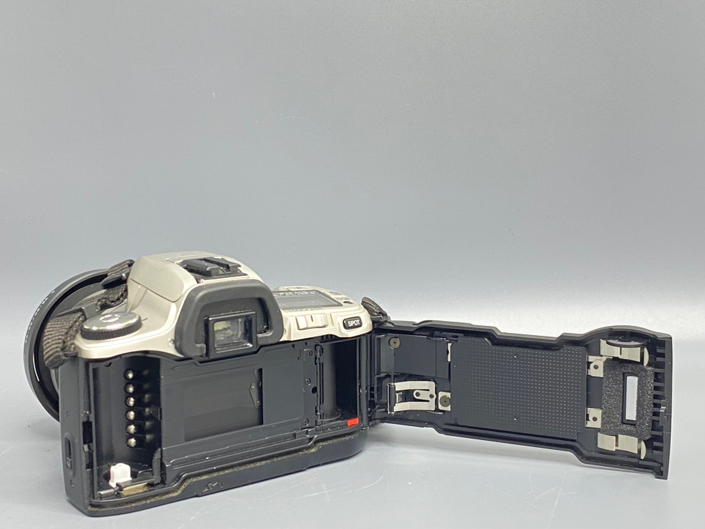 Minolta Dynax 505si Kit 28-80mm