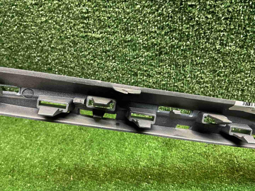 Накладка решетки радиатора Mercedes A W177 (18-22)